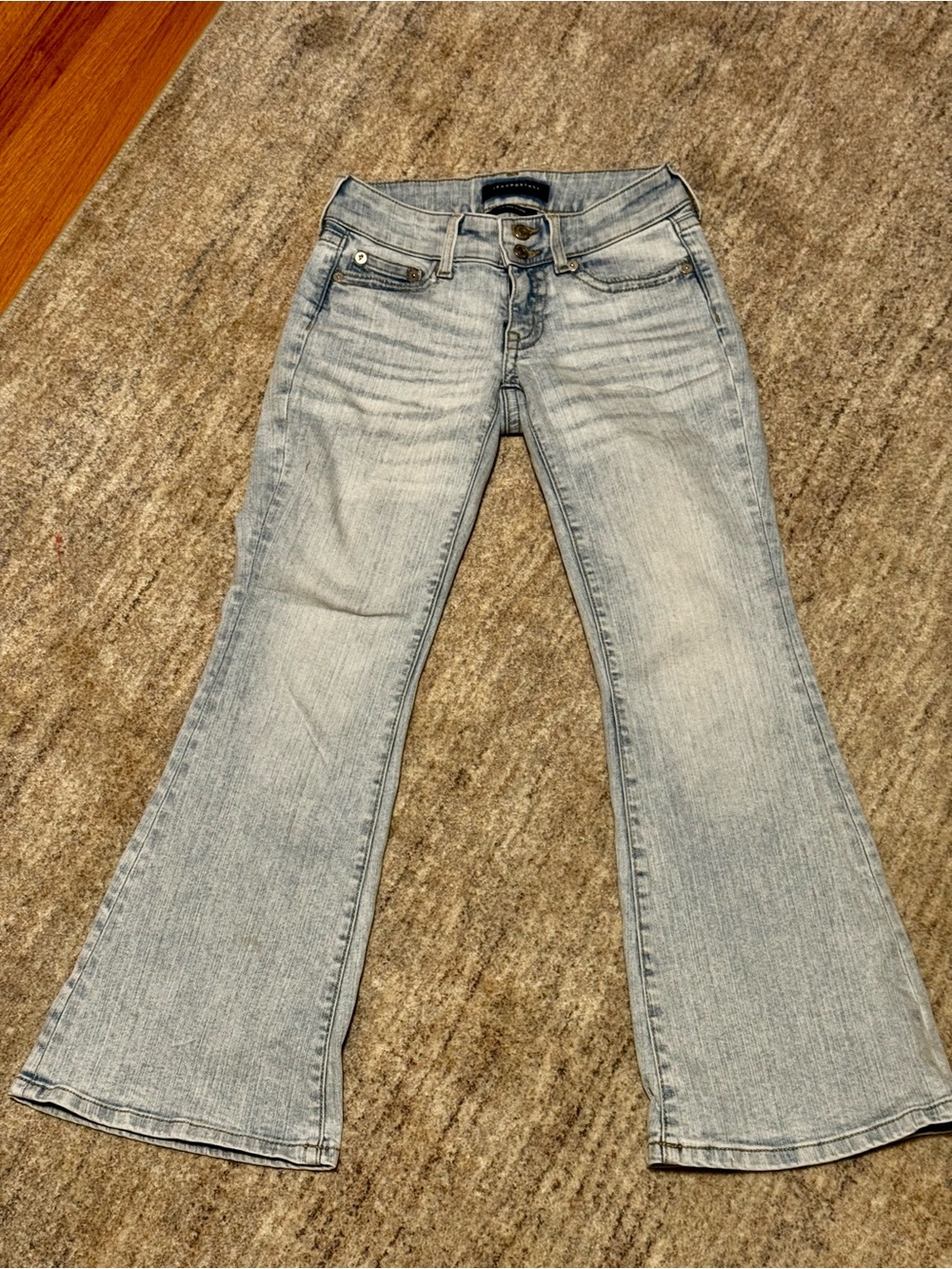 Aeropostale Low-Rise Flare Jeans – Size 000 Short
